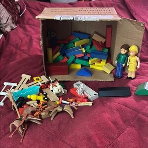 Vintage Building Blocks and Figures farm  Set